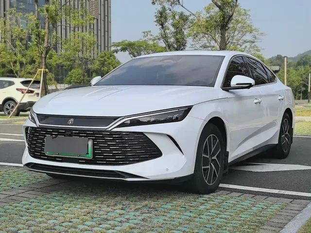 Фотография автомобиля — BYD Qin L