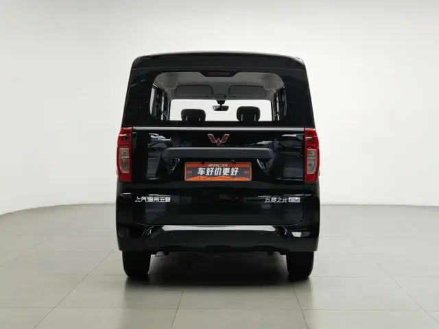 Wuling Zhiguang NEV — Фото автомобиля 4
