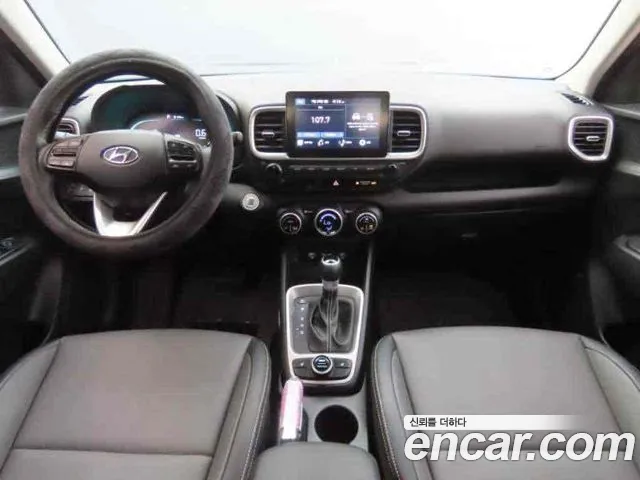 Hyundai Venue — Фото автомобиля 10