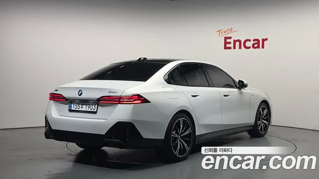 BMW 5-Series 5 серия (G60) 530i xDrive M Sport — Фото автомобиля 2