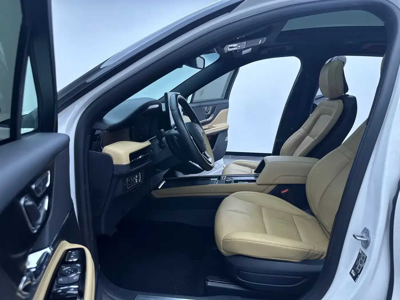 Lincoln Adventurer 2022 2.0T FWD Premium Luxury Edition — Фото автомобиля 14