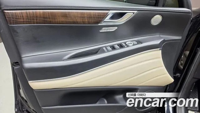 Genesis GV80 — Фото автомобиля 14