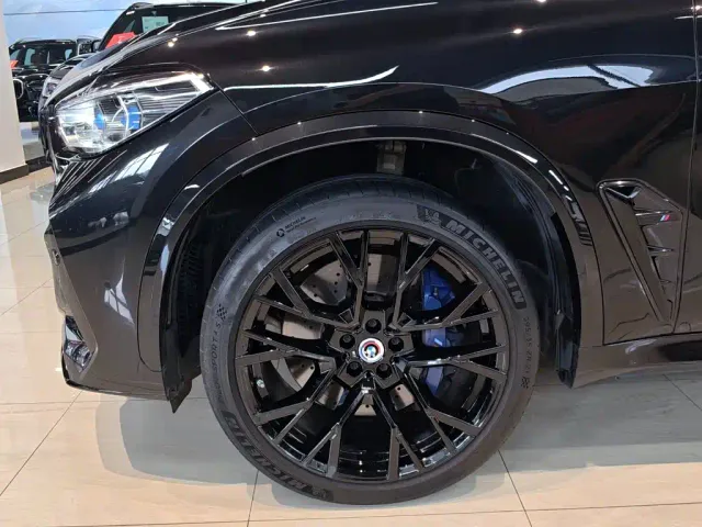 BMW X5 M — Фото автомобиля 11
