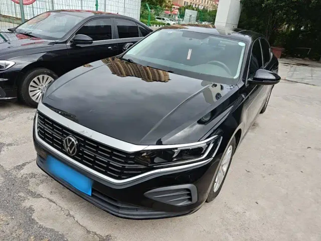Фотография автомобиля — Volkswagen Passat