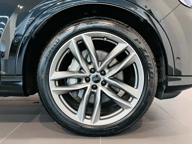 Audi Q7 — Фото автомобиля 13