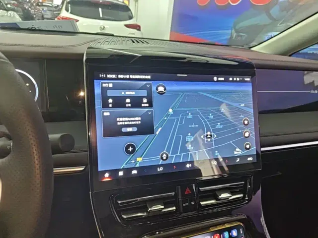 GAC Trumpchi M8 — Фото автомобиля 12