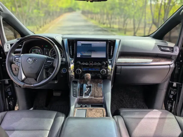 Toyota Alphard — Фото автомобиля 15