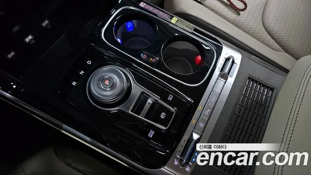 Kia Canival Carnival 4 поколение Бензин 7 мест Hi-Limousine — Фото автомобиля 6