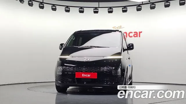 Hyundai Staria Staria 4WD Tourer 9 мест — Фото автомобиля 3