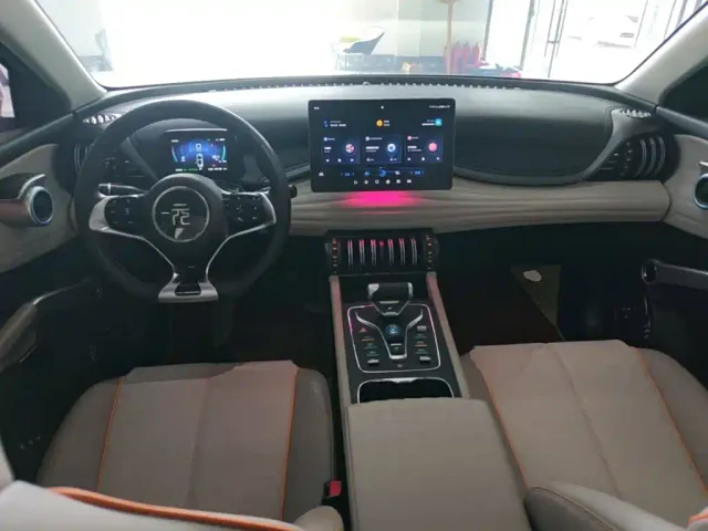 BYD Yuan PLUS — Фото автомобиля 9