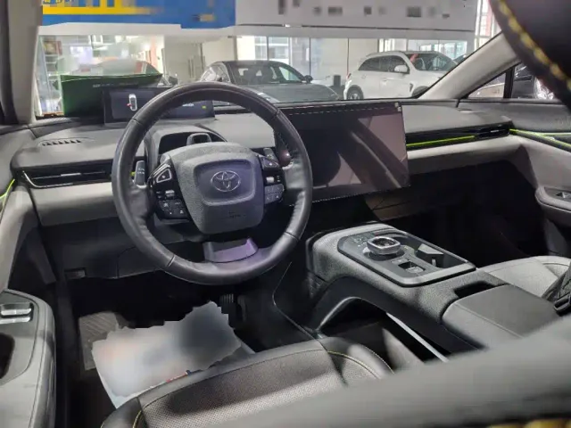 Toyota bZ5 — Фото автомобиля 9