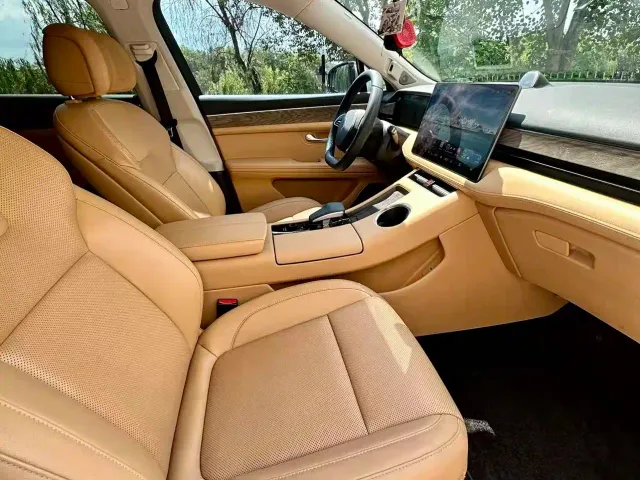 Aito M5 — Фото автомобиля 6