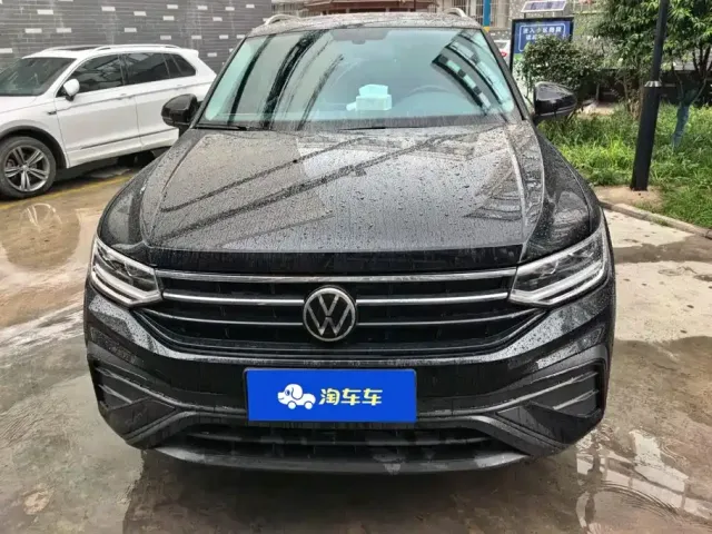 Volkswagen Tiguan L — Фото автомобиля 2