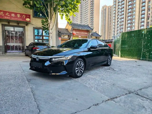 Фотография автомобиля — Honda Inspire