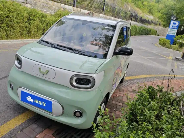 Фотография автомобиля — Wuling Hongguang Mini EV