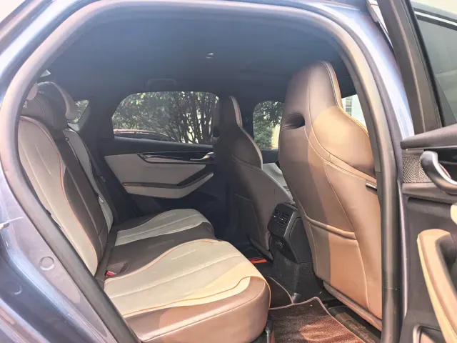 BYD Qin PLUS — Фото автомобиля 9