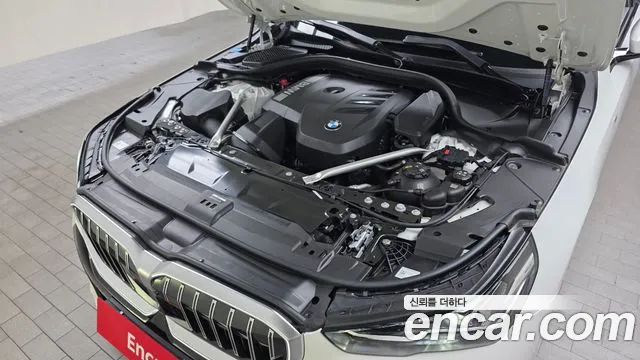 BMW 5 Series G60 — Фото автомобиля 9