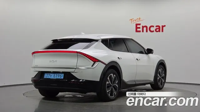 Kia EV6 — Фото автомобиля 2