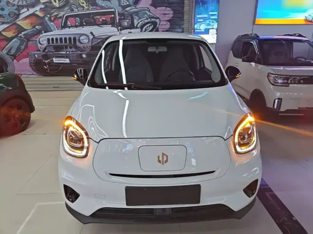 Leapmotor T03 — Фото автомобиля 2