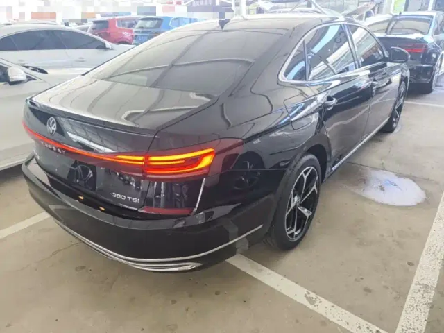 Volkswagen Passat — Фото автомобиля 6