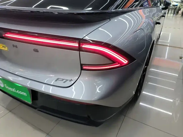 Xpeng P7+ — Фото автомобиля 7