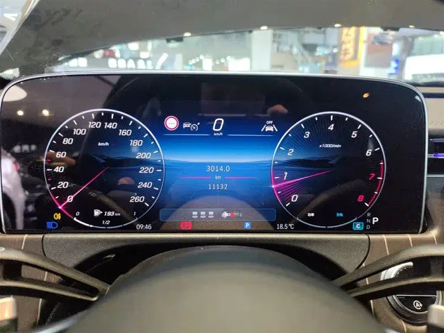 Mercedes-Benz E-Class — Фото автомобиля 7