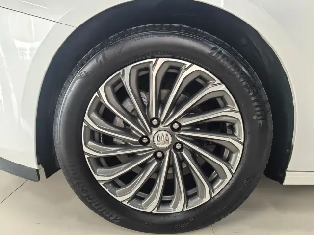 Buick LaCrosse — Фото автомобиля 17