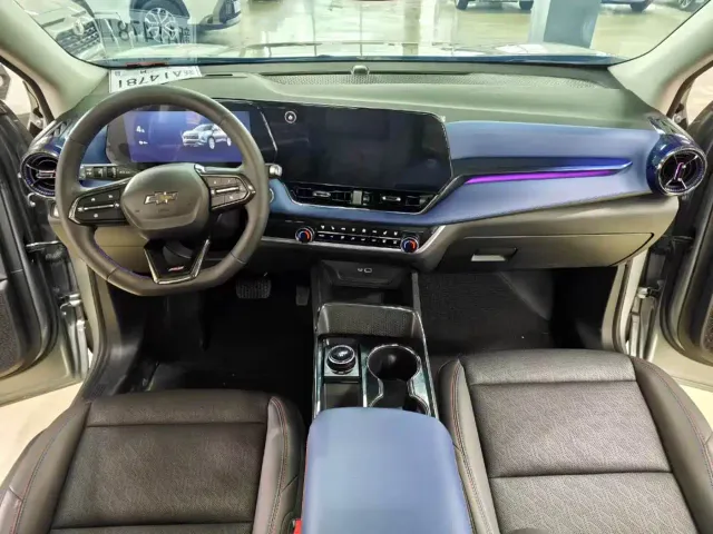 Chevrolet Equinox Plus — Фото автомобиля 5