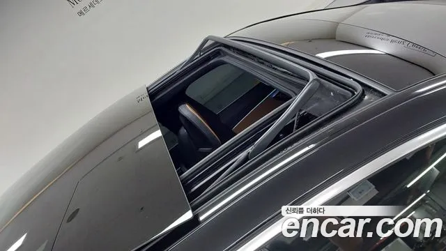 Mercedes-Benz E-Class — Фото автомобиля 12