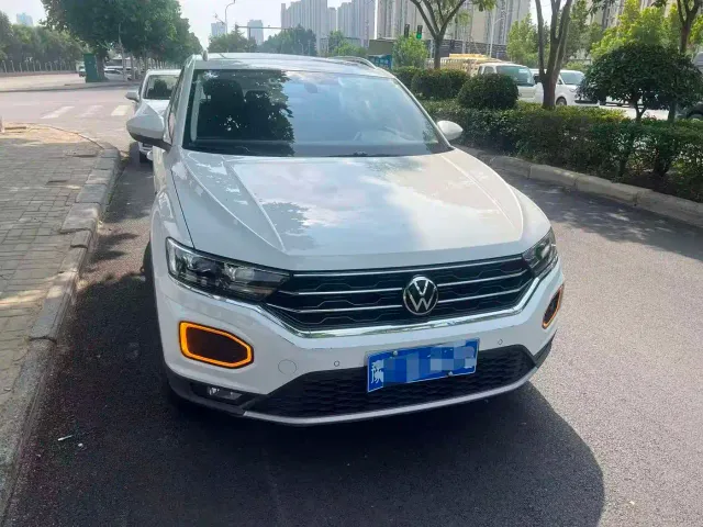 Volkswagen T-Roc — Фото автомобиля 4
