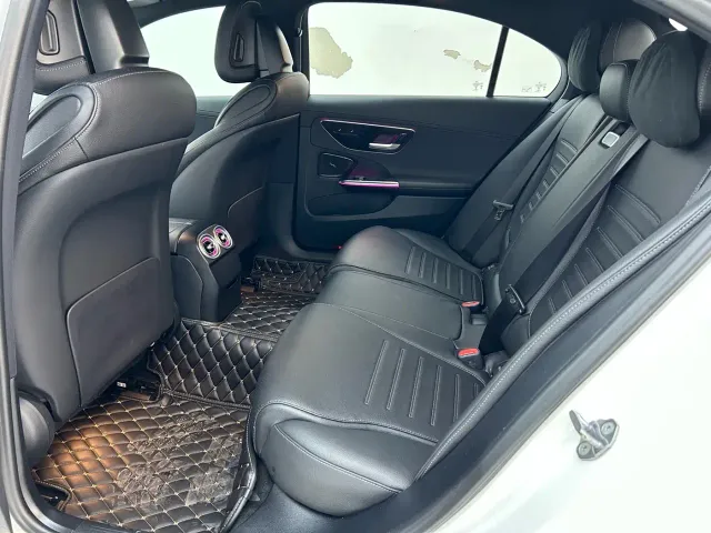 Mercedes-Benz C-Class — Фото автомобиля 12