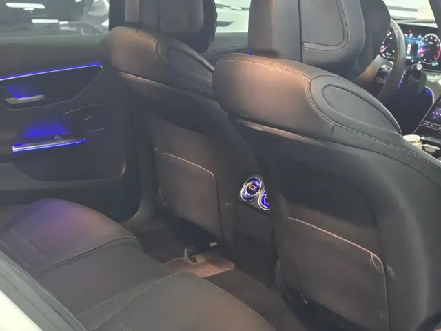 Mercedes-Benz C-Class — Фото автомобиля 4