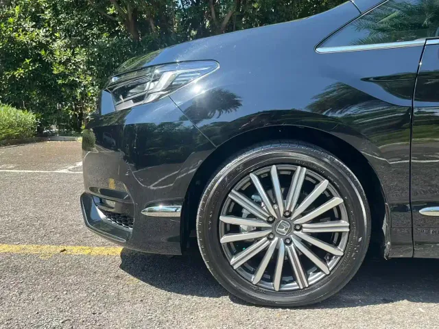 Honda Elysion — Фото автомобиля 14
