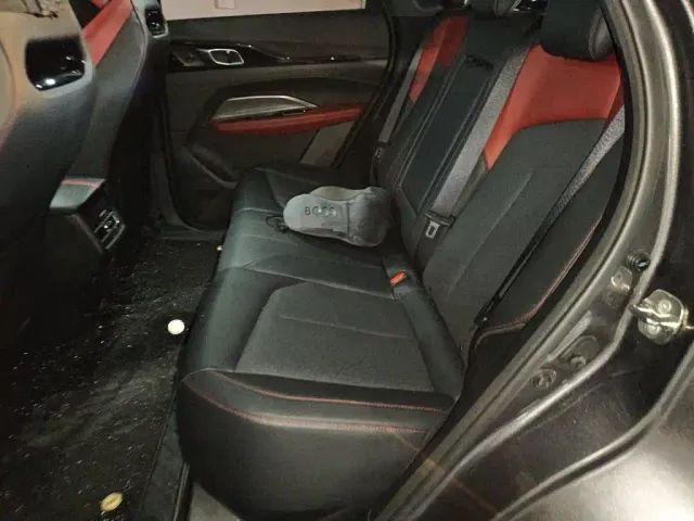 Changan Z6 — Фото автомобиля 13
