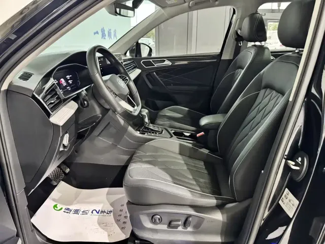 Volkswagen Tiguan L PHEV — Фото автомобиля 15