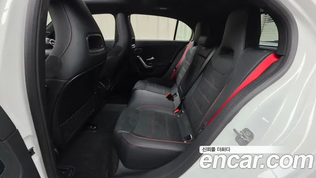 Mercedes-Benz A-Class — Фото автомобиля 11