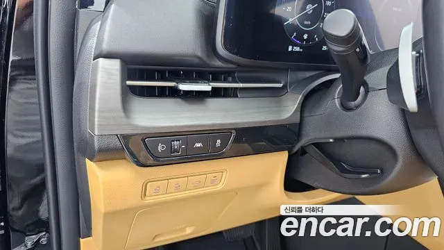 Kia Carnival Generation 4 — Фото автомобиля 16