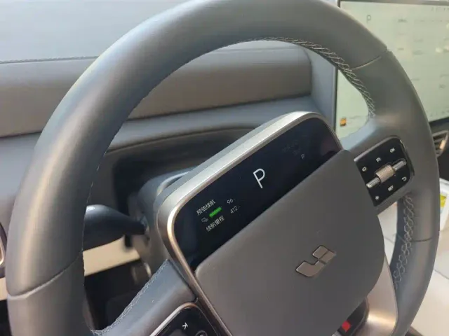 Li Auto MEGA — Фото автомобиля 7
