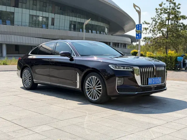 Hongqi H9 — Фото автомобиля 3