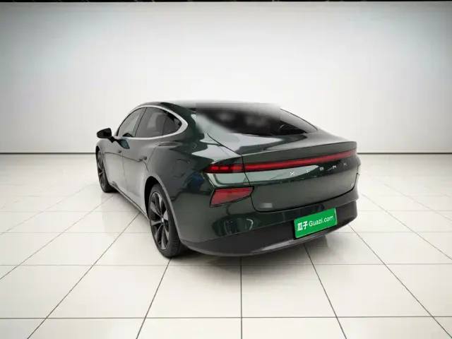Xpeng P7 — Фото автомобиля 4