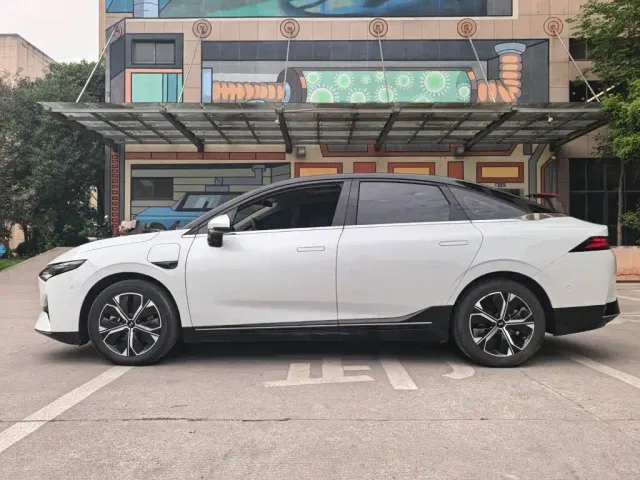 Xpeng P5 — Фото автомобиля 15