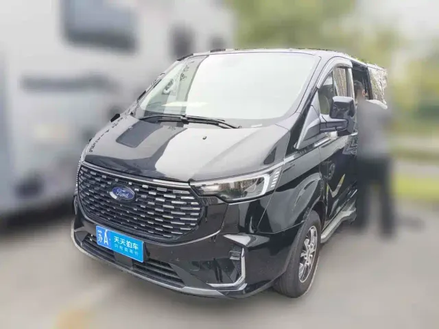 Фотография автомобиля — Ford Tourneo