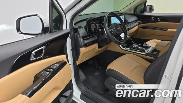 Kia Carnival Generation 4 — Фото автомобиля 10