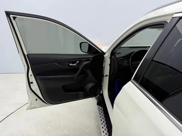 Nissan X-Trail — Фото автомобиля 12