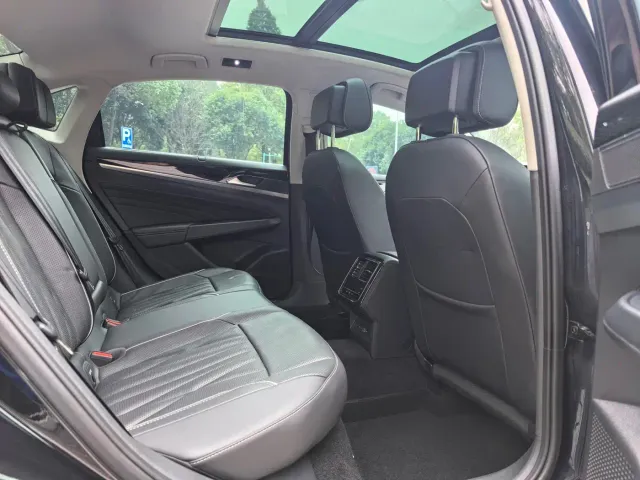 Volkswagen Passat — Фото автомобиля 13