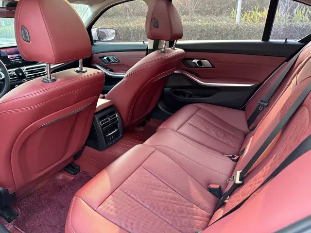 BMW 3 Series — Фото автомобиля 10