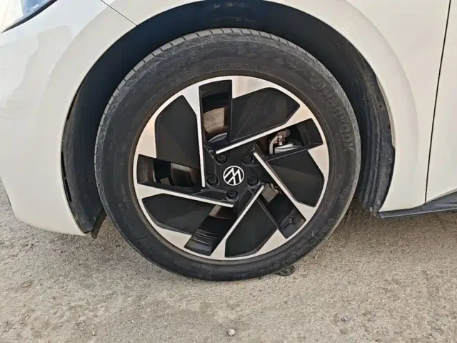 Volkswagen ID.3 — Фото автомобиля 22