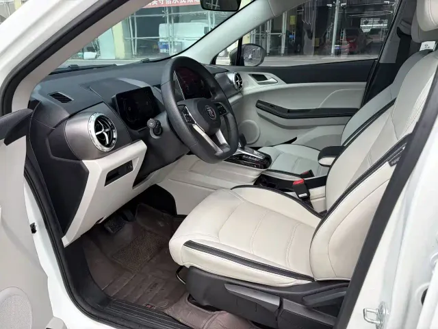 BYD Yuan Pro — Фото автомобиля 10
