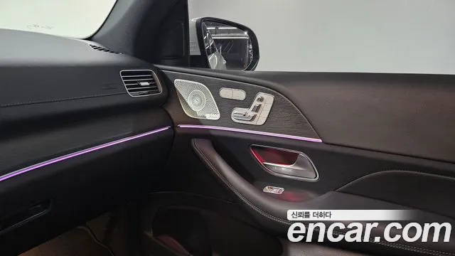 Mercedes-Benz GLE-Class — Фото автомобиля 13