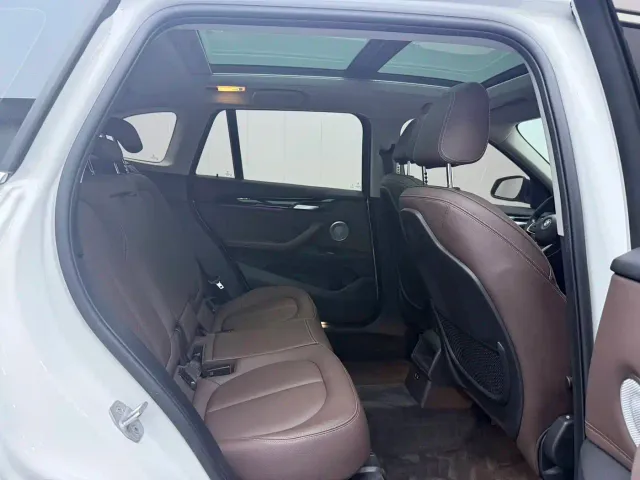 BMW X1 — Фото автомобиля 10